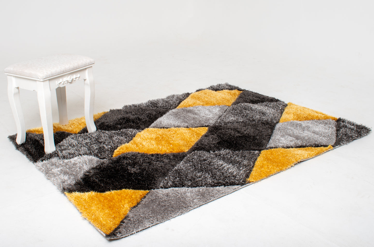Sunny Daze Diamond Shaggy Rug
