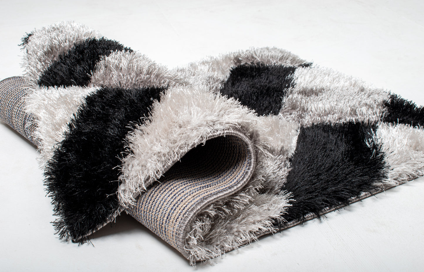 Check Charm Shaggy Rug - Black & Grey