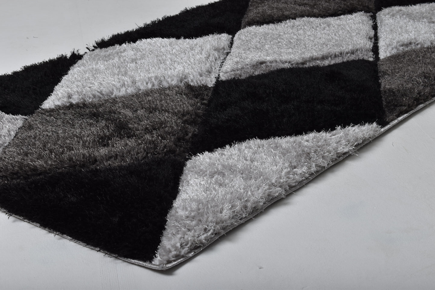 Eclipse Diamond Shaggy Runner