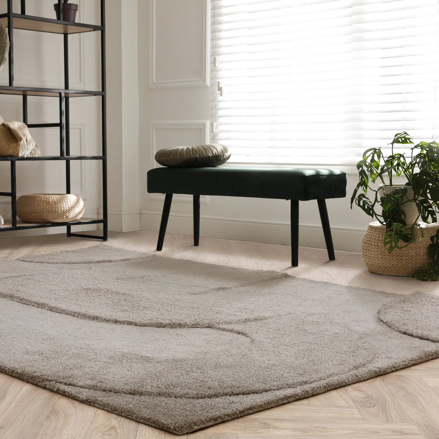 Tova Luxury Rug - Brown